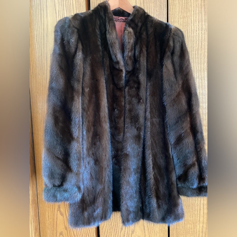 Beautiful mink fur coat from Black Hills Stock Show 2023! Only worn twice!